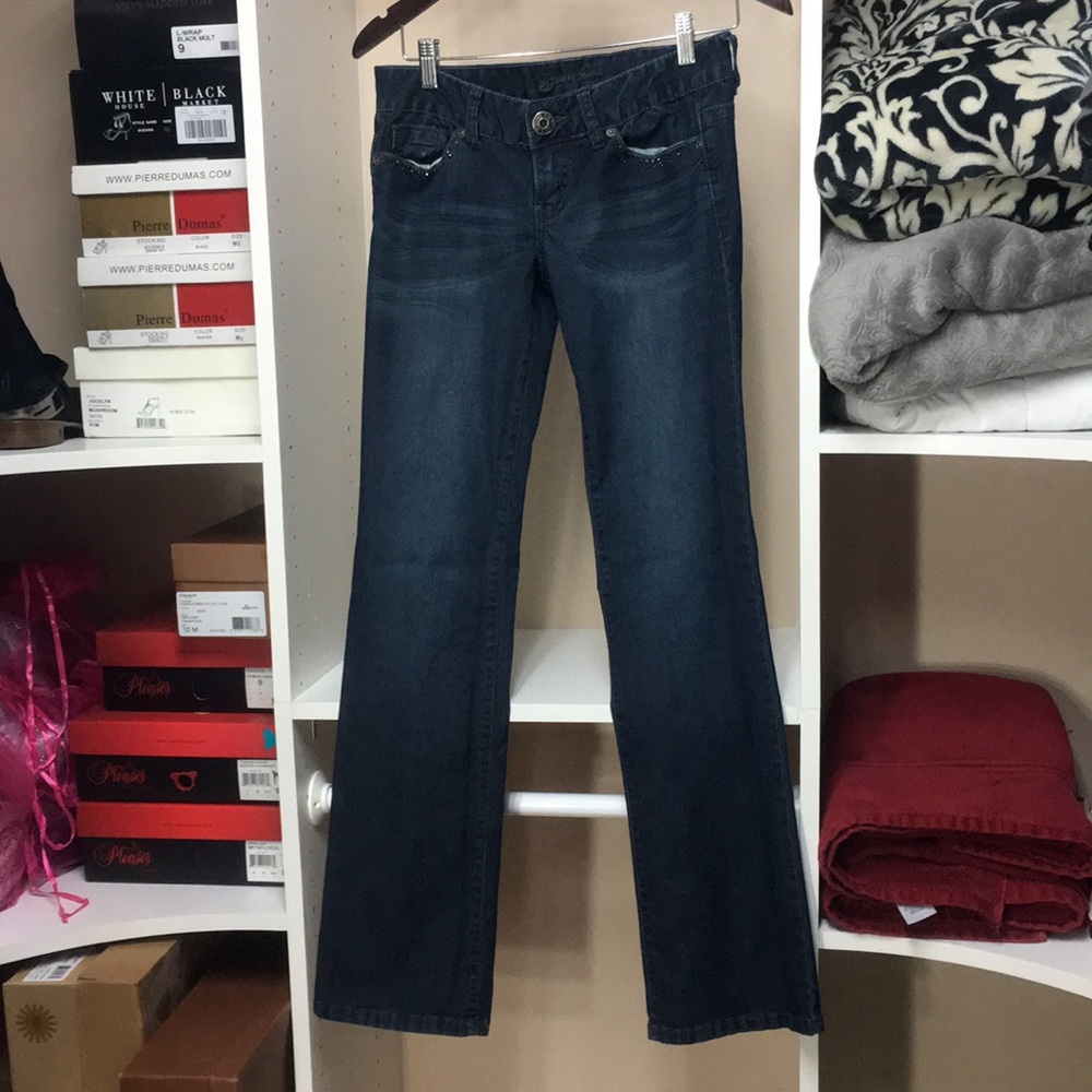MMAO Guess Rhinestone embellished jeans SZ 27